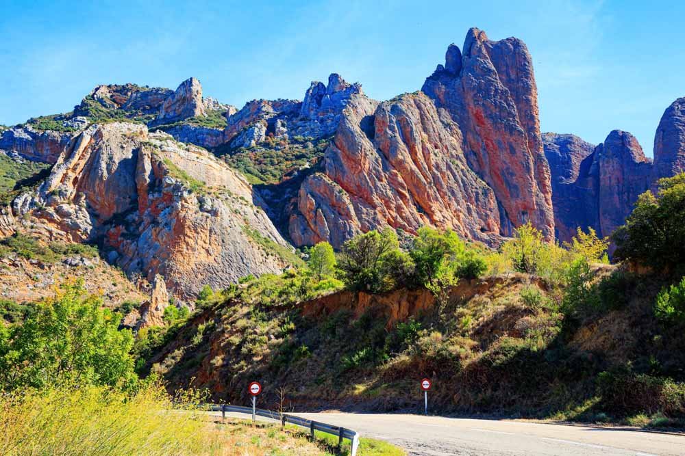 cliffs for climbing in benidorm, costa blanca