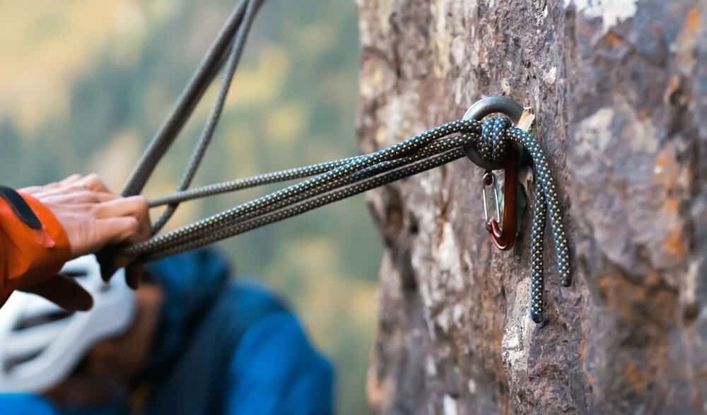 climbing anchor with bolts and rope