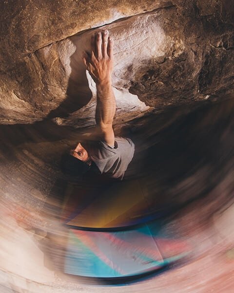 daniel woods on the lip of return of the sleepwalker V17